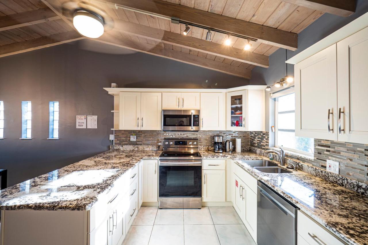 Key Colony Beach Newly Renovated 3Br2Ba Duplex With Private Dock 빌라 외부 사진
