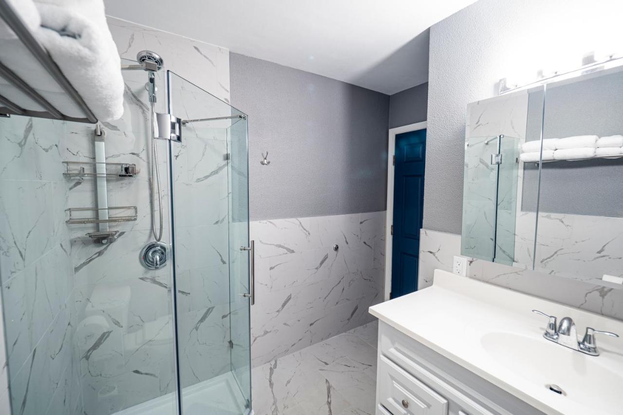 Key Colony Beach Newly Renovated 3Br2Ba Duplex With Private Dock 빌라 외부 사진